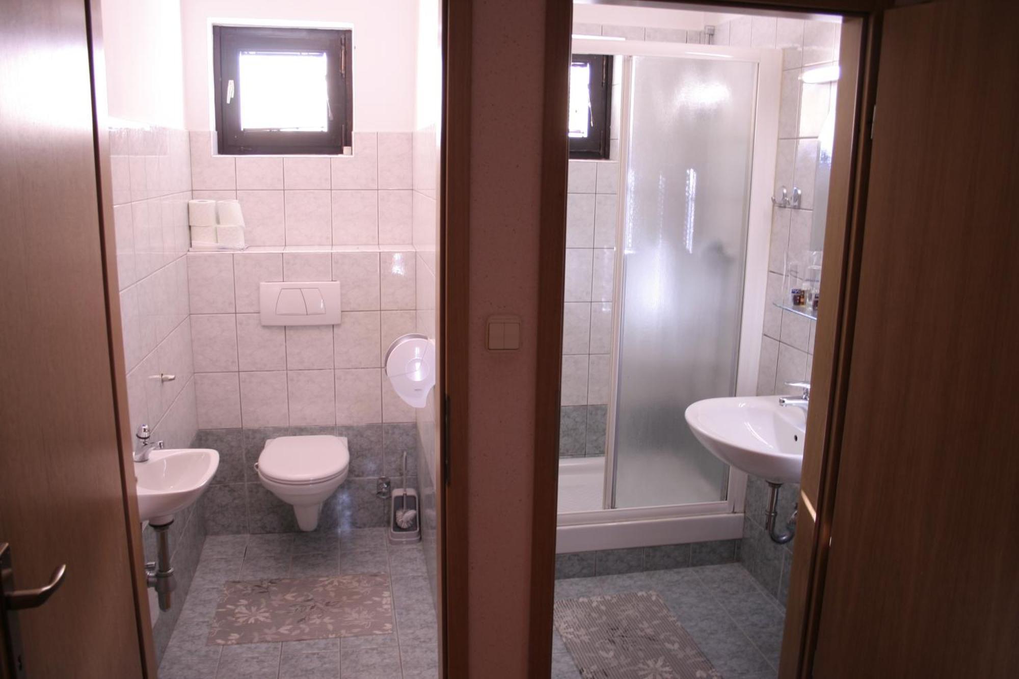 Guesthouse Janez Maribor Buitenkant foto
